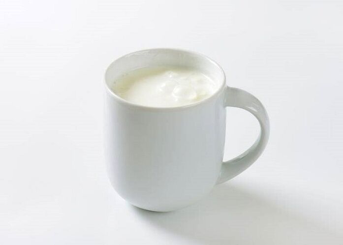 Take off the yogurt cup