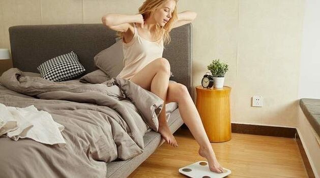 Lose weight every day in a week of weight loss